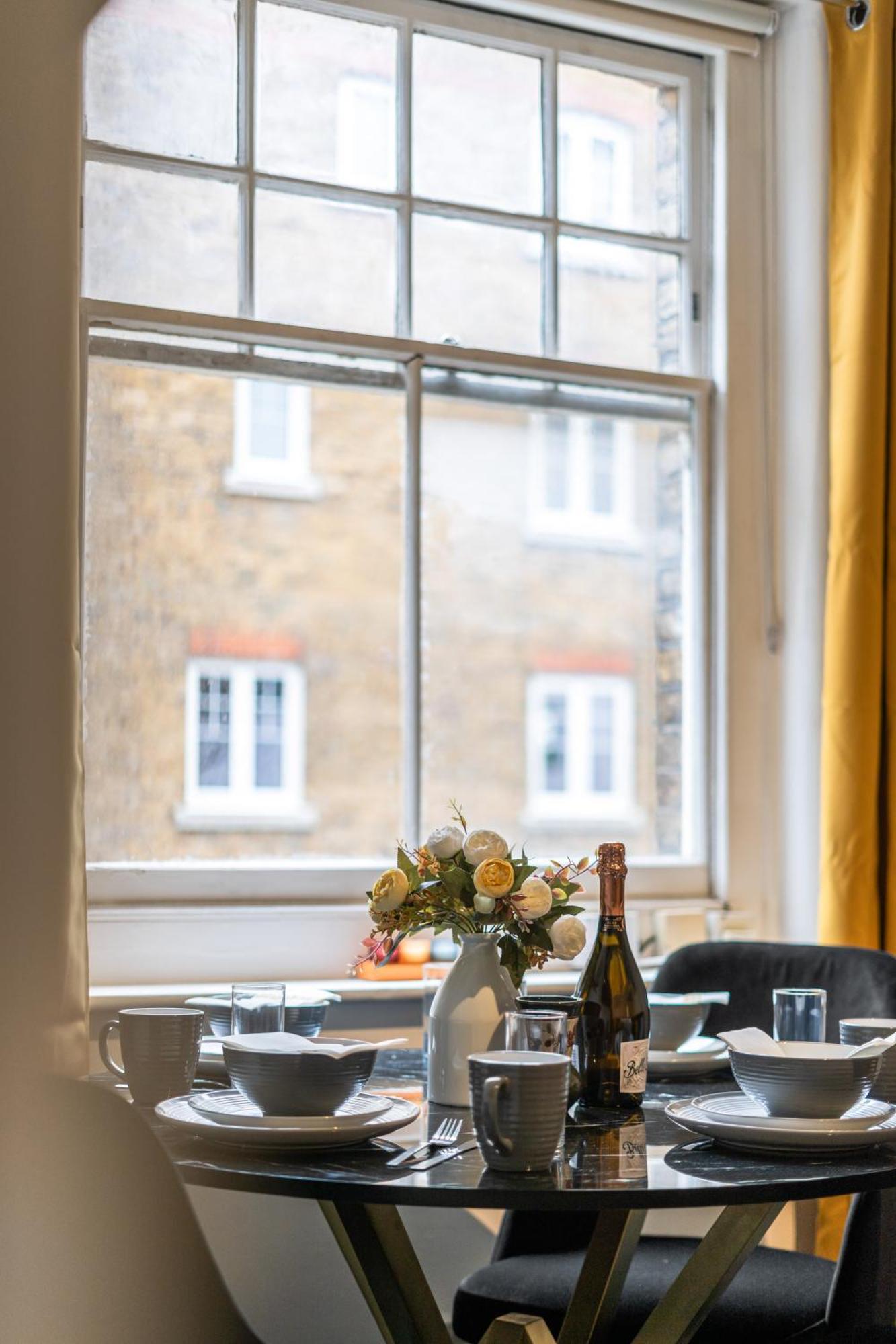 Chic Urban Retreat 1 Bedroom Gem In Covent Garden Λονδίνο Εξωτερικό φωτογραφία
